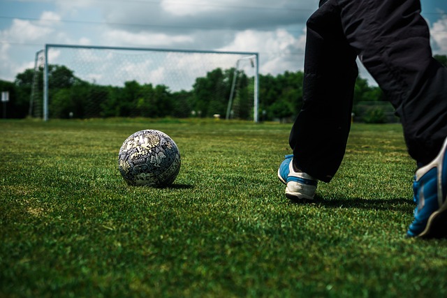 默特萨克：15岁时的伤病让我成长，青少年要做好基本功练习