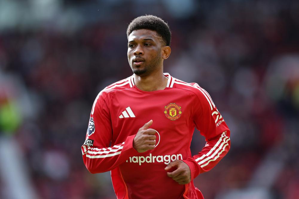 惊天争议！西班牙人1-0巴列卡诺，裁判两红牌+点球引爆全场！