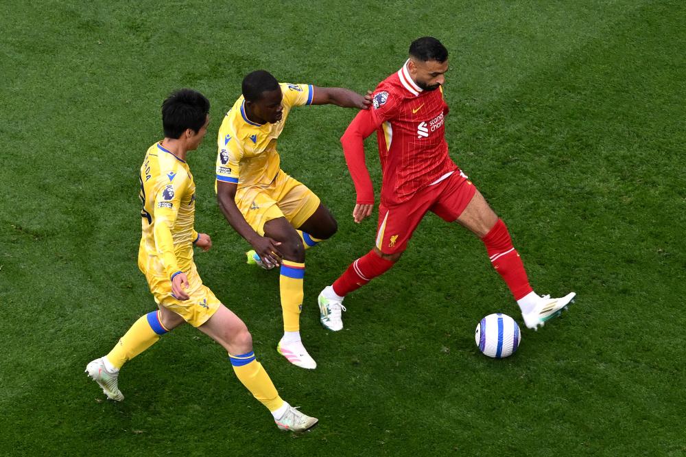 沃克＆乔治发挥出色，沃克半场16分已经刷新赛季新高